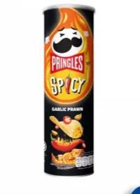 PRINGLES Potato Crisps Spicy Garlic Prawn 97g