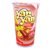 YAN YAN STICK 44G CHO & STRAWBERRY 